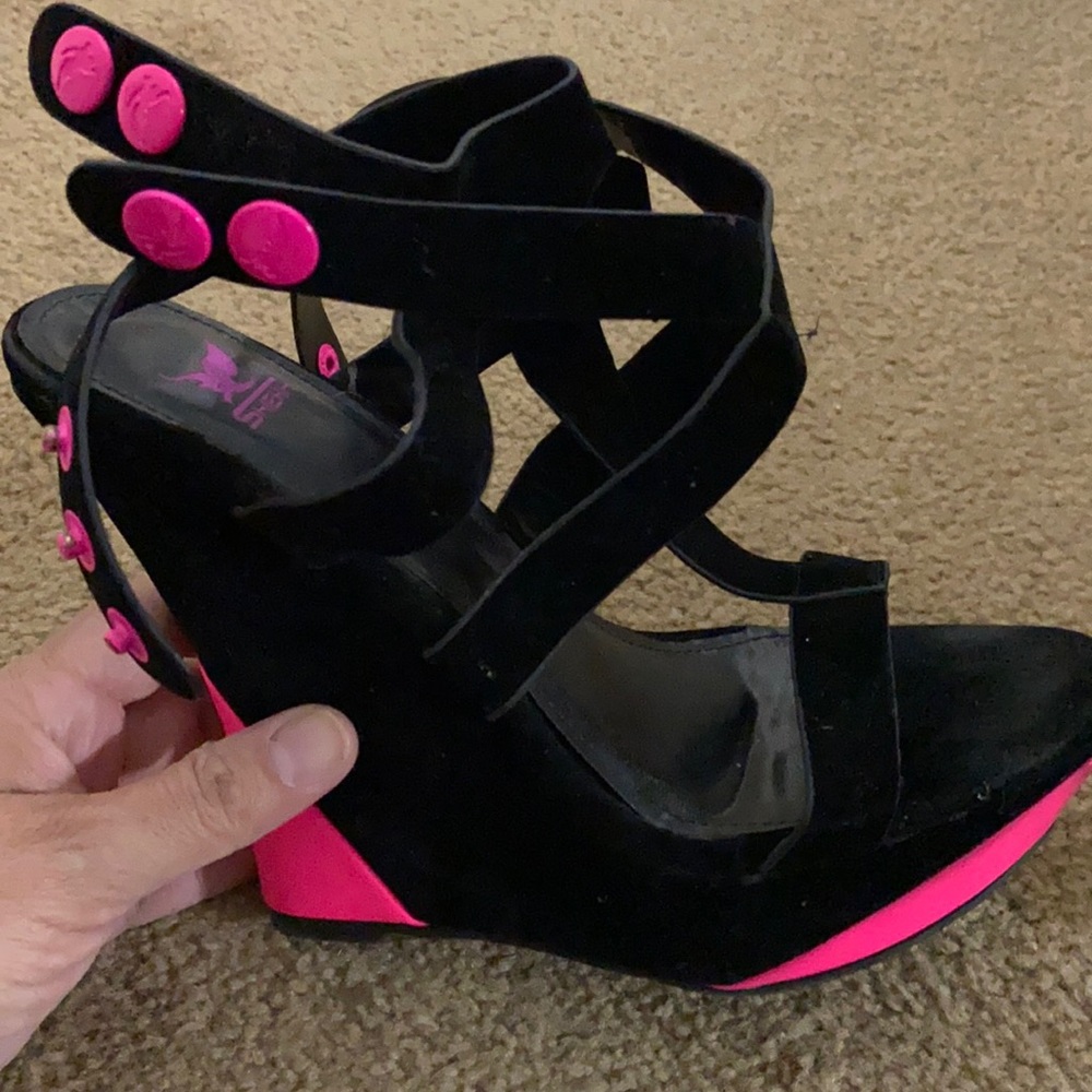 Black/hot pink heels